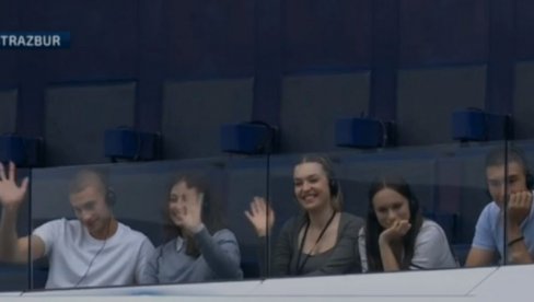 DOK SE VUČIĆ SASTAJE SA SVETSKIM LIDERIMA I BORI ZA SRBIJU: Blokaderi ismejani i od svojih simpatizera (VIDEO)