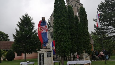 SOLUNCI SU NASELJA DIGLI GOLIM RUKAMA: Bačka Topola ne zaboravlja muku i veliki trud dobrovoljaca iz Prvog svetskog rata SOLUNCI SU NASELJA DIGLI GOLIM RUKAMA: Bačka Topola ne zaboravlja muku i veliki trud dobrovoljaca iz Prvog svetskog rata