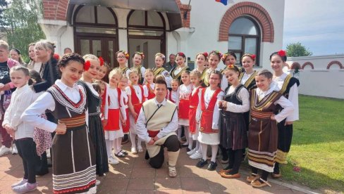 ПРОСЛАВИЛИ ЧУДОТВОРЦА: Обележена слава Цркве Светог Василија у Равном Тополовцу
