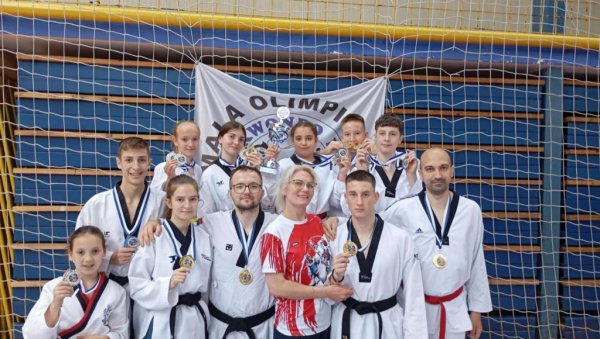 МАЛИ ТЕКВОНДО МАЈСТОРИ ДЕМОНСТРИРАЛИ ТАЛЕНАТ НА МАЛОЈ ОЛИМПИЈАДИ У ДЕРВЕНТИ МАЛИ ТЕКВОНДО МАЈСТОРИ ДЕМОНСТРИРАЛИ ТАЛЕНАТ НА МАЛОЈ ОЛИМПИЈАДИ У ДЕРВЕНТИ
