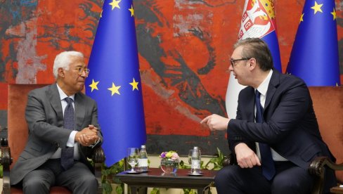 VUČIĆ SA KOŠTOM: U toku sastanak u Palati Srbija (VIDEO) VUČIĆ SA KOŠTOM: U toku sastanak u Palati Srbija (VIDEO)