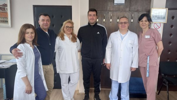ДОНАЦИЈА ОПШТОЈ БОЛНИЦИ: Породица Луковић из Краљева не заборавља свој завичај ДОНАЦИЈА ОПШТОЈ БОЛНИЦИ: Породица Луковић из Краљева не заборавља свој завичај
