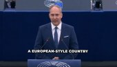 УСТАША КОГ СУ БЛОКАДЕРИ ФОТЕЉАШИ ПОЗДРАВЉАЛИ: Србофоб Бартулица отвара изложбу о “прогону блаженог кардинала Степинца”!