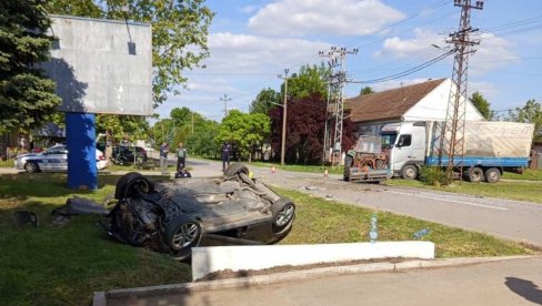 SUDAR TRAKTORA I „GOLFA“: Dvojica vozača povređana u Novim Kozarcima kod Kikinde
