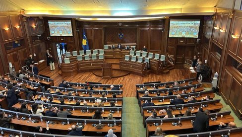 СТРАШНЕ НАМЕРЕ ПРИШТИНЕ: Курти преузима образовање, децу ће учити да су Немањићи и светиње – албански!