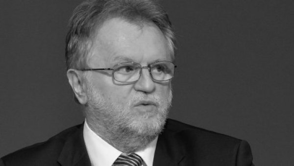 ПРЕМИНУО ДУШАН ВУЈОВИЋ: Бивши министар финансија, привреде и одбране ПРЕМИНУО ДУШАН ВУЈОВИЋ: Бивши министар финансија, привреде и одбране