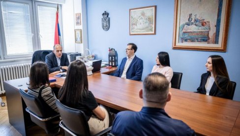 NJIHOVO ZNANJE I ISKUSTVO JE DRAGOCEN RESURS: Ministar Lončar sa novom grupom zdravstvenih radnika povratnika iz inostranstva