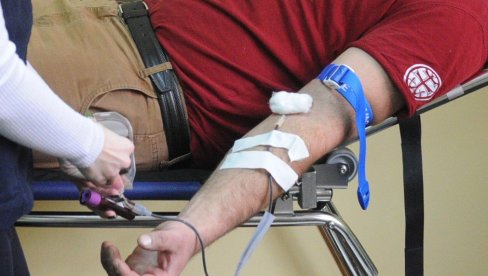 HUMANI NOVOSELCI: Akcija dobrovoljnog dvalaštv krvi vrnjačkog Crvenog krsta HUMANI NOVOSELCI: Akcija dobrovoljnog dvalaštv krvi vrnjačkog Crvenog krsta
