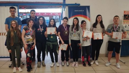OSVOJILI DEVET MEDALJA: Veliki uspeh učenika Medicinske škole Beograd