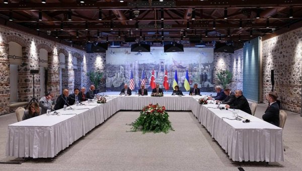 ЕВО ШТА ЈЕ ДОГОВОРЕНО ИЗМЕЂУ РУСИЈЕ И УКРАЈИНЕ У ИСТАНБУЛУ: Највећа размена у последње три године ЕВО ШТА ЈЕ ДОГОВОРЕНО ИЗМЕЂУ РУСИЈЕ И УКРАЈИНЕ У ИСТАНБУЛУ: Највећа размена у последње три године