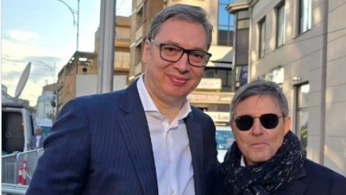 HVALA PIKSIJU I MNOGIM LEGENDAMA NIŠA ŠTO SU UVEK UZ SRBIJU: Vučić poslao snažnu poruku iz Niša (FOTO) HVALA PIKSIJU I MNOGIM LEGENDAMA NIŠA ŠTO SU UVEK UZ SRBIJU: Vučić poslao snažnu poruku iz Niša (FOTO)