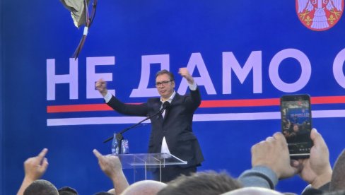 VUČIĆ SE OBRAĆA NARODU U NIŠU: Srbija pripada našem narodu (FOTO/VIDEO)