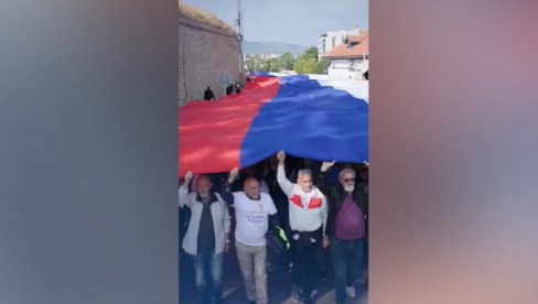 NEĆEMO SRBIJU NASILJA, LAŽI, PODELA I SUKOBA: Zato smo se okupili u centru Niša - Hvala, Srbijo (VIDEO) NEĆEMO SRBIJU NASILJA, LAŽI, PODELA I SUKOBA: Zato smo se okupili u centru Niša - Hvala, Srbijo (VIDEO)