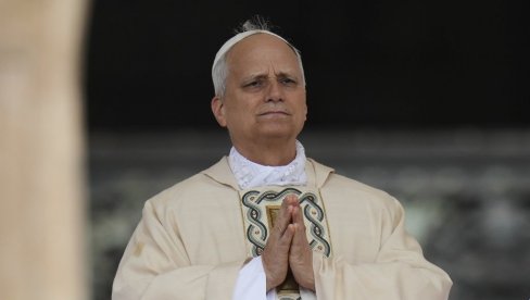 ПАПА СТИГАО ХЕЛИКОПТЕРОМ У МОНАКО ПА ПОРУЧИО: Поделите своје богатство са сиромашнима