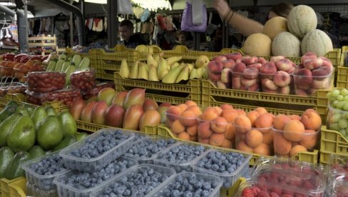 И КАЈСИЈА ПОСТАЛА ЛУКСУЗ, КИЛОГРАМ ЧАК 1.000 ДИНАРА: Штета од мраза и до 100 одсто