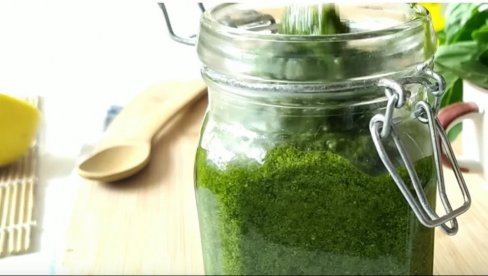 BRZE PRIPREME I NEODOLJIVOG UKUSA: Pesto sos (VIDEO) BRZE PRIPREME I NEODOLJIVOG UKUSA: Pesto sos (VIDEO)