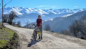 GDE ŠARA LJUBI NEBO „Novosti“ u Sušiću – Najvišem srpskom selu na Šar planini (FOTO) GDE ŠARA LJUBI NEBO „Novosti“ u Sušiću – Najvišem srpskom selu na Šar planini (FOTO)