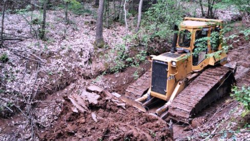RADOVI U ZABREŠKOM KRAJU:  Očišćena divlja deponija, uređene planinske trase