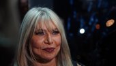 ТУЖИЛИ СМО СУЗАНУ Комликован однос певачице са породицом бившег мужа са којим је добила сина