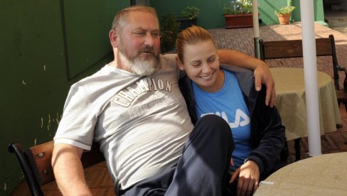 TATA, MOJ DRAGI! Jelena Dokić se čituljom u Novostima oprostila od oca Damira