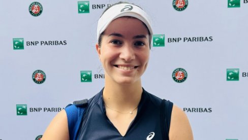 НА КОРАК ДО СНА! Лола Радивојевић после одличних игара у борбама за Ролан Гарос, за Новости открила много тога занимљивог