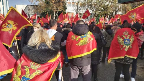 КОМИТЕ МОГУ ДА СЕЈУ УСТАШЛУК? Изостала реакција државе на оргијање у Граховцу, а осушује се величање војводе