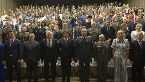 ОБЕЛЕЖЕН ДАН МЕДИЦИНСКОГ ФАКУЛТЕТА ВОЈНОМЕДИЦИНСКЕ АКАДЕМИЈЕ Гашић: У вама се увек огледао развој и напредак војске и државе ОБЕЛЕЖЕН ДАН МЕДИЦИНСКОГ ФАКУЛТЕТА ВОЈНОМЕДИЦИНСКЕ АКАДЕМИЈЕ Гашић: У вама се увек огледао развој и напредак војске и државе
