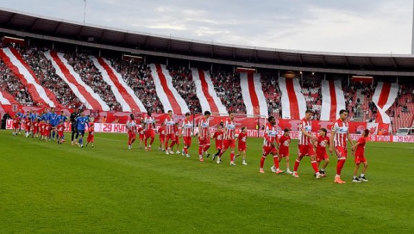 А ДАН ПОСЛЕ СЛАВЉА... Црвена звезда се обратила Црвеној звезди А ДАН ПОСЛЕ СЛАВЉА... Црвена звезда се обратила Црвеној звезди
