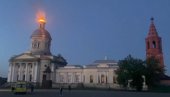 ГОРИ КАТЕДРАЛА СВЕТОГ НИКОЛЕ Дрон погодио куполу торња, одјекнула снажна експлозија (ВИДЕО)
