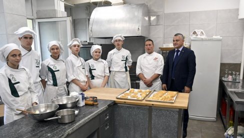 НА РАДНОМ МЕСТУ ОД ПРВЕ ГОДИНЕ: Угоститељско-туристичка школа постаје регионални тренинг центар