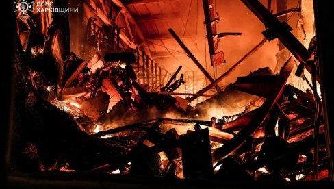 NAJMASOVNIJI NAPAD NA UKRAJINU DO SAD: Poleteli bombarderi, šahedi - ima mrtvih, desetine ranjeno (FOTO/VIDEO) NAJMASOVNIJI NAPAD NA UKRAJINU DO SAD: Poleteli bombarderi, šahedi - ima mrtvih, desetine ranjeno (FOTO/VIDEO)