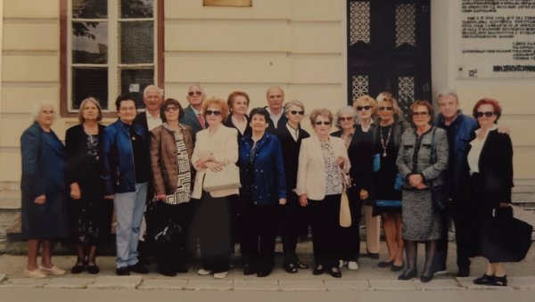 УЖИЧАНИ, 60 ГОДИНА ПОСЛЕ МАТУРЕ: Славе дух доживотног пријатељства УЖИЧАНИ, 60 ГОДИНА ПОСЛЕ МАТУРЕ: Славе дух доживотног пријатељства