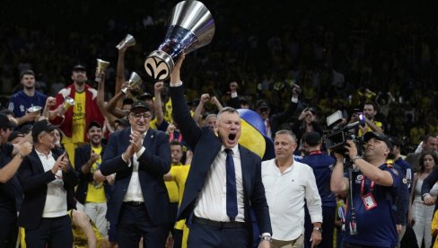 ФЕНЕР СЕ МУЧИ, АЛИ ТРЕНЕР ЈЕ СИГУРАН: Првак Европе спрема нови уговор за Шарунаса Јасикевичијуса