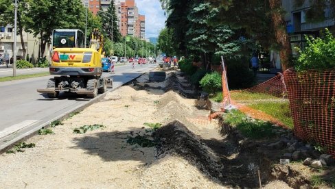 РОК – 60 ДАНА: Реконструкција тротоара у центру Краљева РОК – 60 ДАНА: Реконструкција тротоара у центру Краљева
