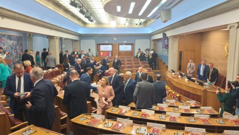 ХОЋЕ ЛИ ЂЕТИЋИ ПРОТИВ БАЋУШКИ? Скупштина Црне Горе сутра разматра учешће инструктора ВЦГ у обуци украјинских војника ХОЋЕ ЛИ ЂЕТИЋИ ПРОТИВ БАЋУШКИ? Скупштина Црне Горе сутра разматра учешће инструктора ВЦГ у обуци украјинских војника