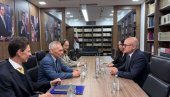 ОТВОРЕН И ПРИЈАТЕЉСКИ РАЗГОВОР: Вучевић се састао са Харченком