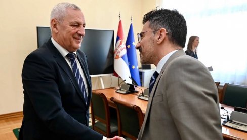 СПРЕМА СЕ ЗАКОН О ИНОВАЦИОНОЈ ДЕЛАТНОСТИ: Разговор министра науке Беле Балинта  са директором ЕБРД