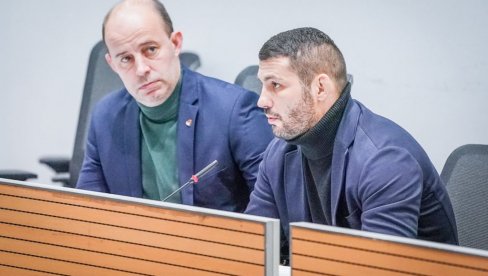 SKANDAL! ZABRANILI SRPSKOJ DECI PRISTUP SPORTSKOJ HALI! Sportski savez Srbije užasnut potezom Aljbina Kurtija SKANDAL! ZABRANILI SRPSKOJ DECI PRISTUP SPORTSKOJ HALI! Sportski savez Srbije užasnut potezom Aljbina Kurtija