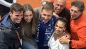 УЗ ШАЛ НОВОГ ПАЗАРА И ПОРОДИЦУ ДО ПОДВИГА! Хамад Међедовић се пласирао у 3. коло Ролан Гароса! УЗ ШАЛ НОВОГ ПАЗАРА И ПОРОДИЦУ ДО ПОДВИГА! Хамад Међедовић се пласирао у 3. коло Ролан Гароса!