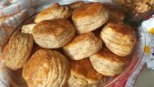 САВРШЕНЕ ЗА НЕИСКУСНЕ ДОМАЋИЦЕ - Брзинске погачице са чварцима (ВИДЕО) САВРШЕНЕ ЗА НЕИСКУСНЕ ДОМАЋИЦЕ - Брзинске погачице са чварцима (ВИДЕО)