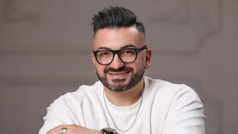 VERUJEM U BOGA: Makedonskog pevača i životu inspiriše porodično nasleđe i tradicija, a ovo su mu motivi VERUJEM U BOGA: Makedonskog pevača i životu inspiriše porodično nasleđe i tradicija, a ovo su mu motivi