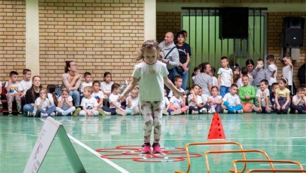 НАЈМЛАЂИ СЕ ОПРОБАЛИ У СПОРТУ: У Суботици одржана Лига малих шампиона НАЈМЛАЂИ СЕ ОПРОБАЛИ У СПОРТУ: У Суботици одржана Лига малих шампиона