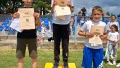 KROS U LAPOVU: Trčali đaci OŠ „Svetozar Marković“