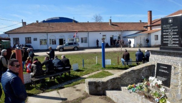 ИЖИВЉАВАЊЕ И НА СПАСОВДАН: Канцеларија за КиМ о преузимању просторија Пошта Србије у Прилужју ИЖИВЉАВАЊЕ И НА СПАСОВДАН: Канцеларија за КиМ о преузимању просторија Пошта Србије у Прилужју