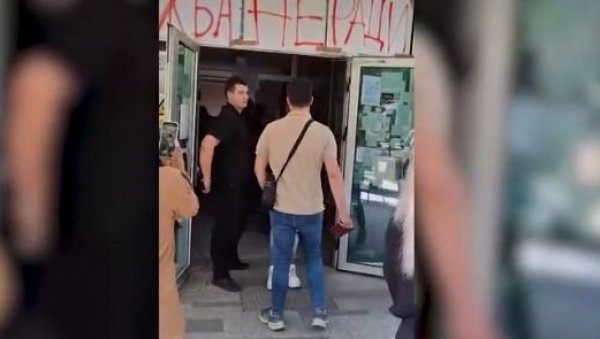 ТО ЈЕ НЕКО ПОСЕБНО ЛУДИЛО Вучић: Студент Владимир Балаћ није могао да уђе на факултет - никад у Србији то није било ТО ЈЕ НЕКО ПОСЕБНО ЛУДИЛО Вучић: Студент Владимир Балаћ није могао да уђе на факултет - никад у Србији то није било
