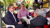 ОБИЋИ ЋУ ИХ И ЗАМОЛИТИ ДА ТО НЕ РАДЕ Вучић послао поруку студентима који хоће да уче да не штрајкују глађу ОБИЋИ ЋУ ИХ И ЗАМОЛИТИ ДА ТО НЕ РАДЕ Вучић послао поруку студентима који хоће да уче да не штрајкују глађу