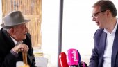 ПРЕДСЕДНИК У ПОСЕТИ КОД ВУКОСАВА ЂОРЂЕВИЋА: Вучић у Зајечару (ФОТО/ВИДЕО)