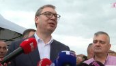 VUČIĆ STIGAO U GRLJAN (FOTO/VIDEO)