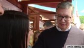 LJUBITE VI DUŠANA, A MI ĆEMO DA NAĐEMO REŠENJE: Emotivan susret majke obolelog deteta i Vučića LJUBITE VI DUŠANA, A MI ĆEMO DA NAĐEMO REŠENJE: Emotivan susret majke obolelog deteta i Vučića