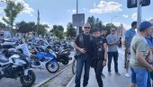 „VOLIMO MOTORE, OVO NAM JE HOBI“: Bračni par bajkera oduševljen boravkom u Banjaluci (FOTO/VIDEO)